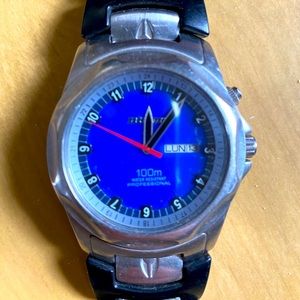 Nixon Wanderlust “The Rover”